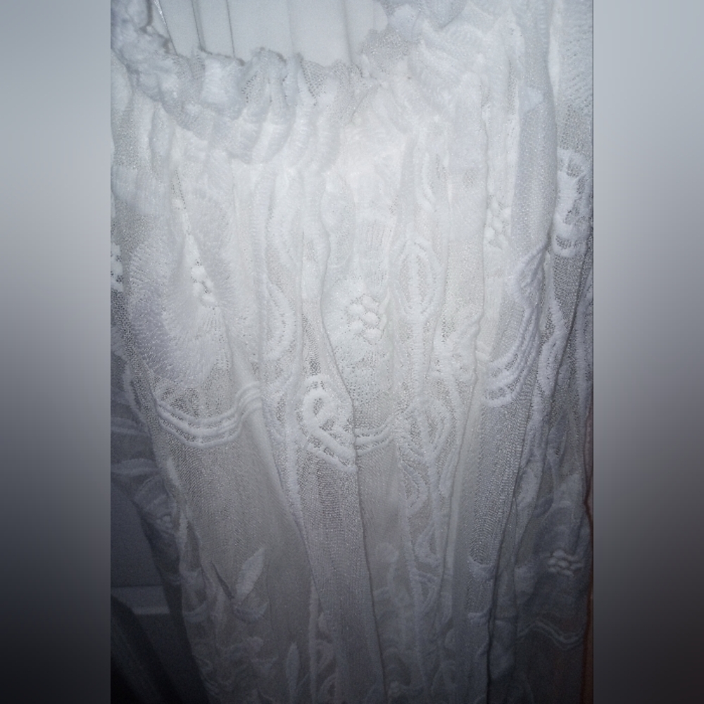 Backless white dress - Picture 7 of 9